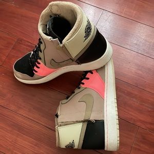 Nike Air Jordan Utility High Top Sneaker Shoe Beige Black Women almost new!!